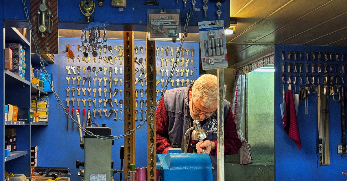 locksmith at work residential — New Milford Locksmith